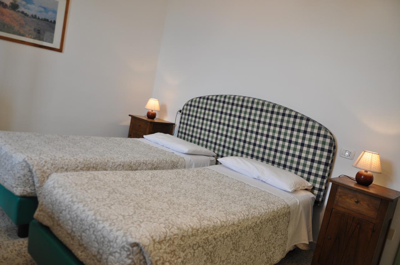 Agriturismo "Antico Frantoio" Foligno Extérieur photo